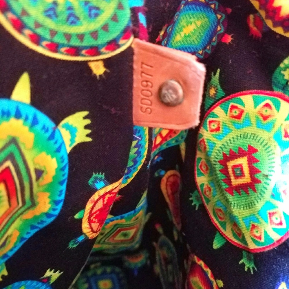 Louis Vuitton Bucket GM Revamped - Picture 4 of 7
